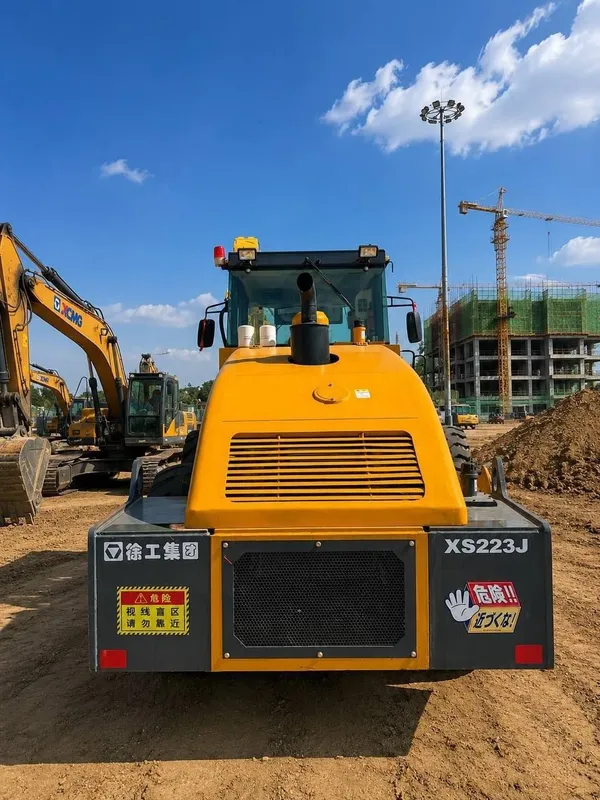 Сдаётся в аренду виброкаток XCMG 20-22 тн 3 Сдаётся в аренду виброкаток XCMG 20-22 тн 3