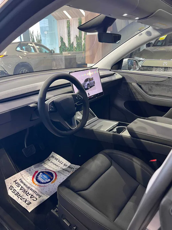 TESLA MODEL Y PLUS AWD Long Range dual motor 7 TESLA MODEL Y PLUS AWD Long Range dual motor 7