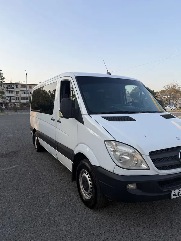 Mersedes benz sprinter 2