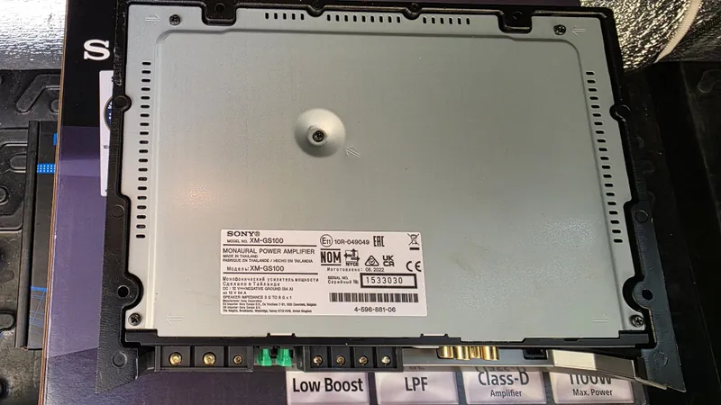 Продам моноусилитель SONY XM-GS100 3 Продам моноусилитель SONY XM-GS100 3