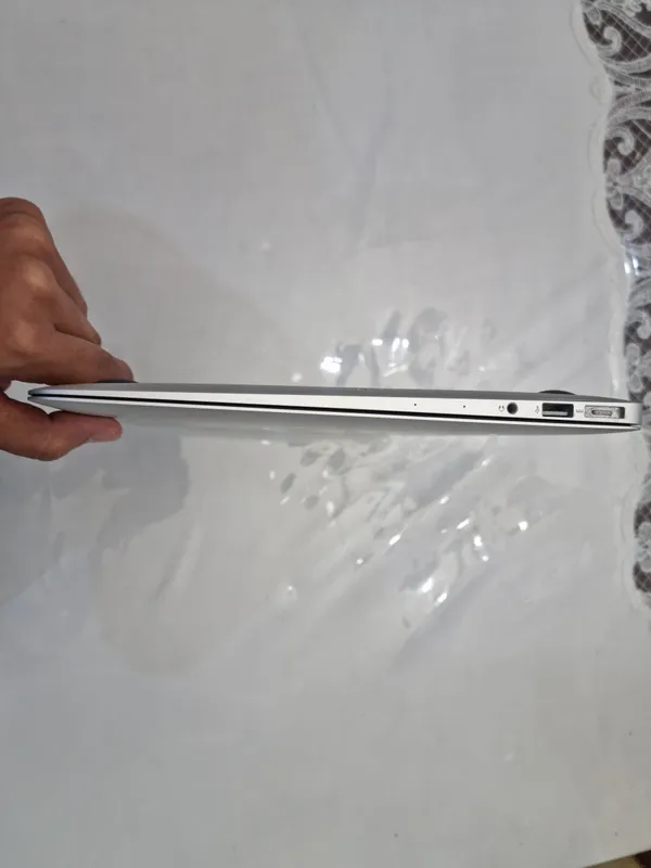MacBook Air 13 2017 4
