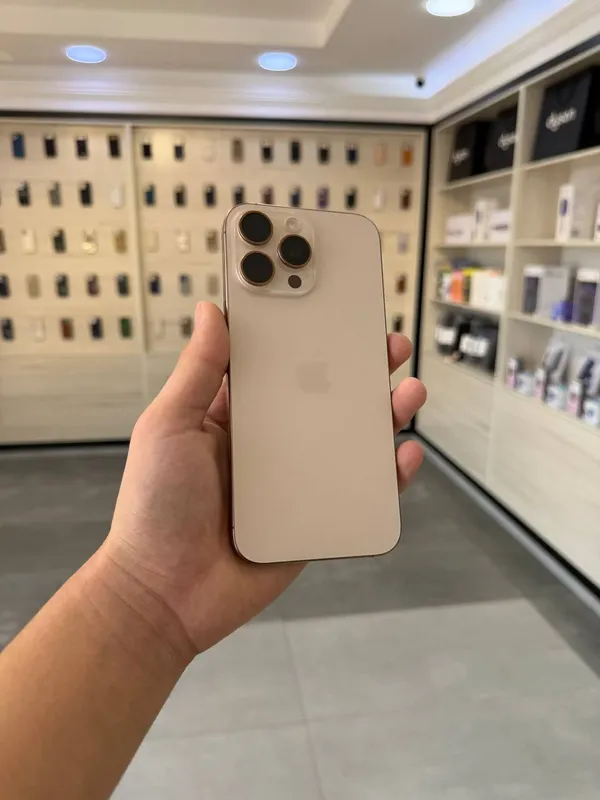 iPhone 16 Pro Max 1