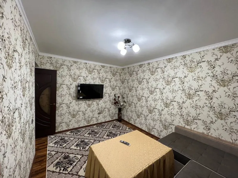 Сдается 2х комнатная квартира С обстановкой В горде Алмалыке — фото 1