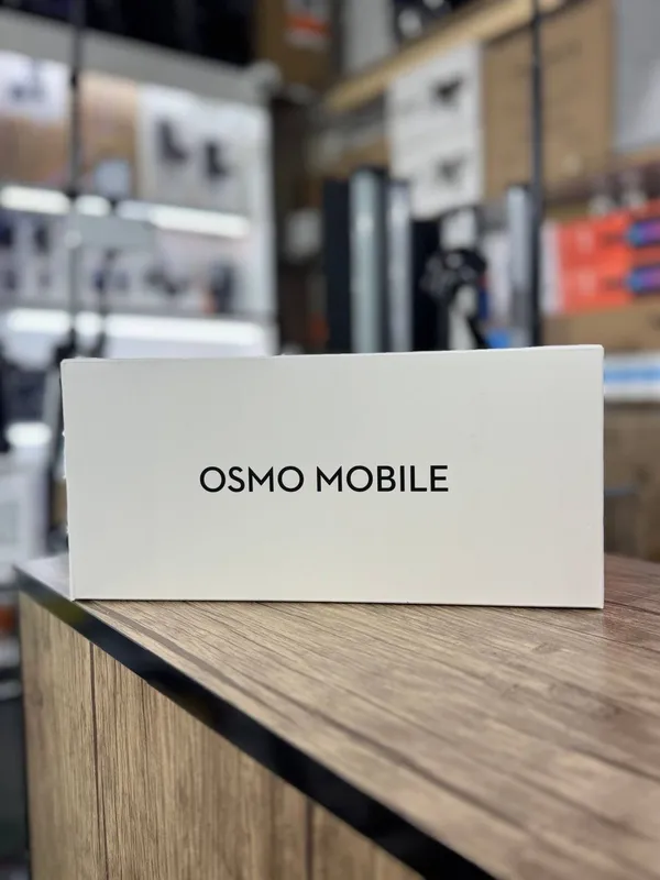 DJI OSMO MOBILE 8P Creator Combo 1 DJI OSMO MOBILE 8P Creator Combo 1