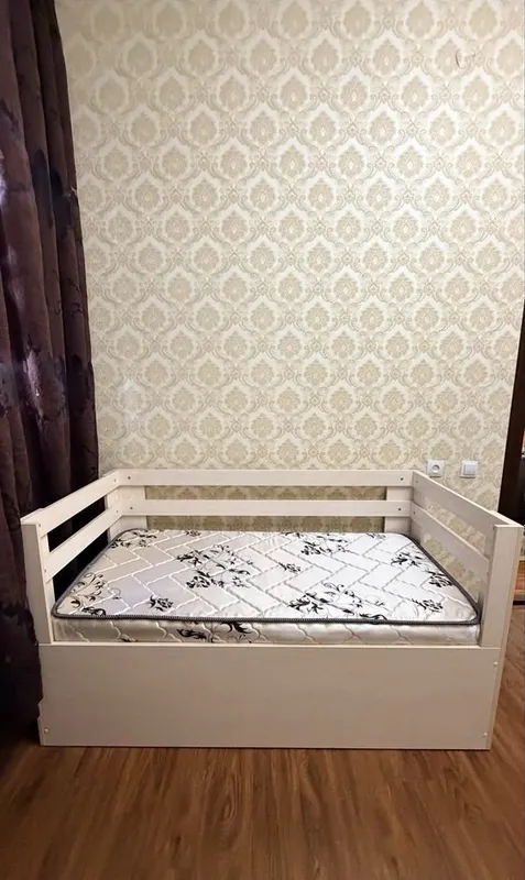 Bolalar karavoti sotiladi 2