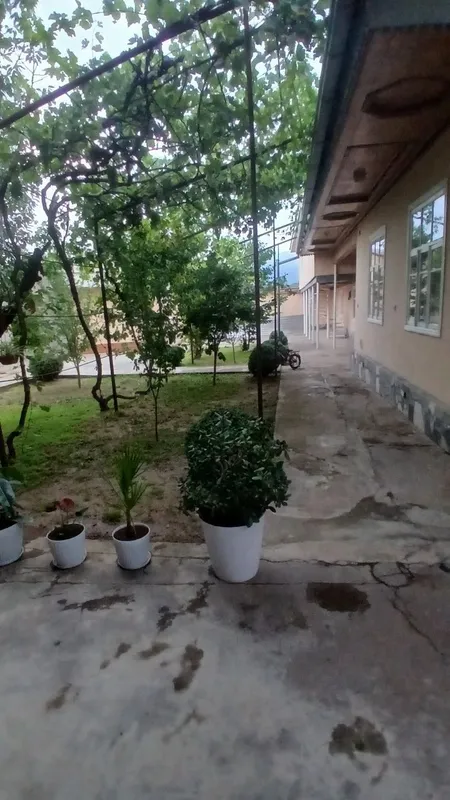 Hovli uy sotiladi 5