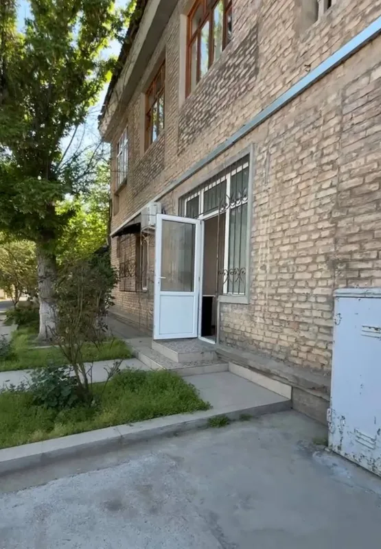 Новомосковская Ор-р: Посольство Индии Нежилое помещение 2-Линия 82кв.м