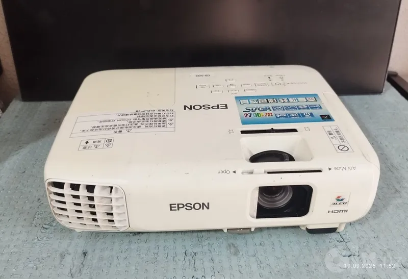 Проектор EPSON CB-S03 1 Проектор EPSON CB-S03 1