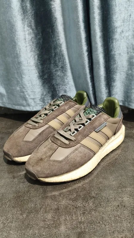 Оригинальные кроссовки Adidas — фото 2