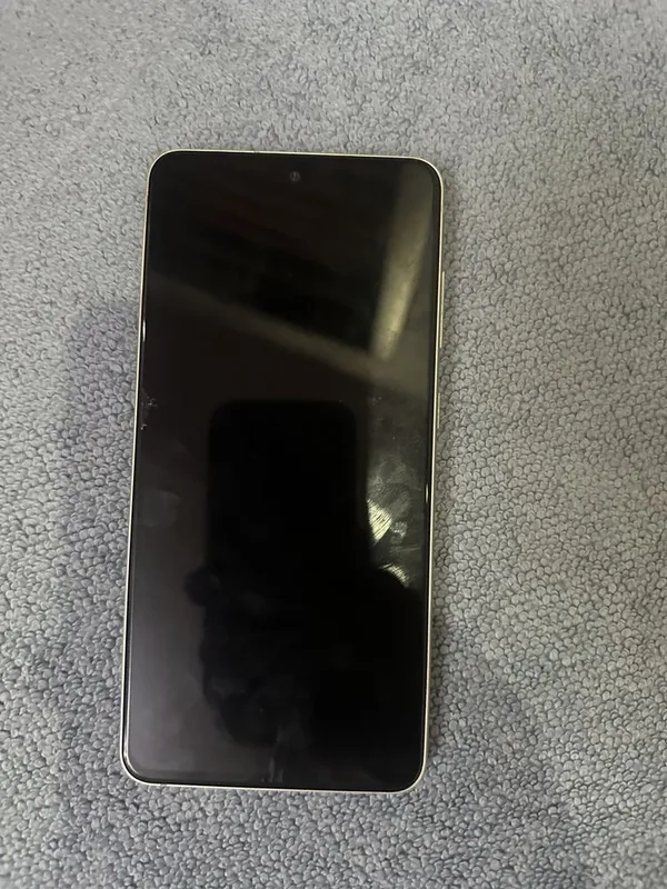S21 FE 5G telefon 2 S21 FE 5G telefon 2