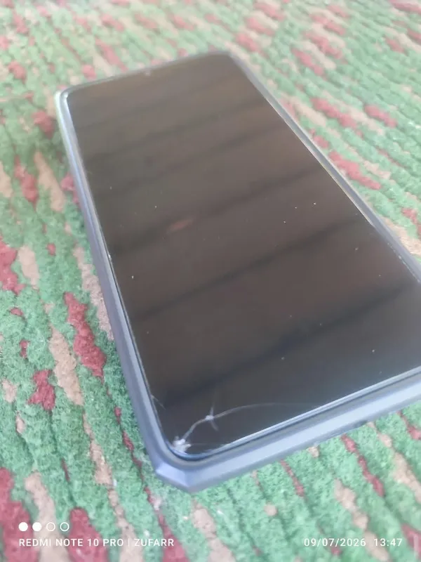 Redmi 9t 128GB 4+2RAM Ekrani azgincha singan 2 Redmi 9t 128GB 4+2RAM Ekrani azgincha singan 2