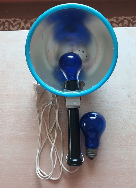 ko‘k lampa. ko‘k lampa.