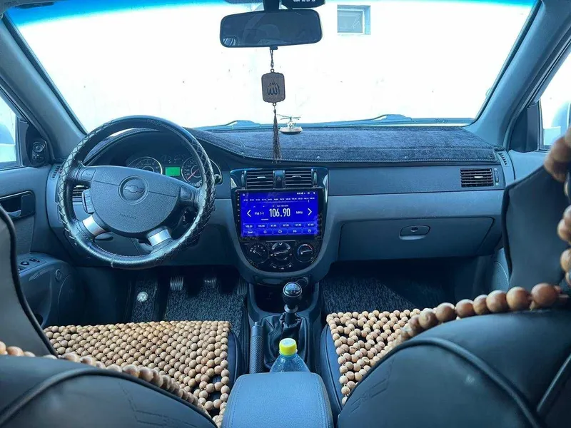 Chevrolet Gentra 6