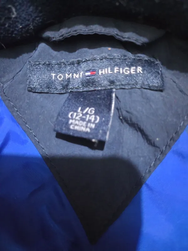 Пуховик tommy hilfiger на 10-11 лет — фото 2