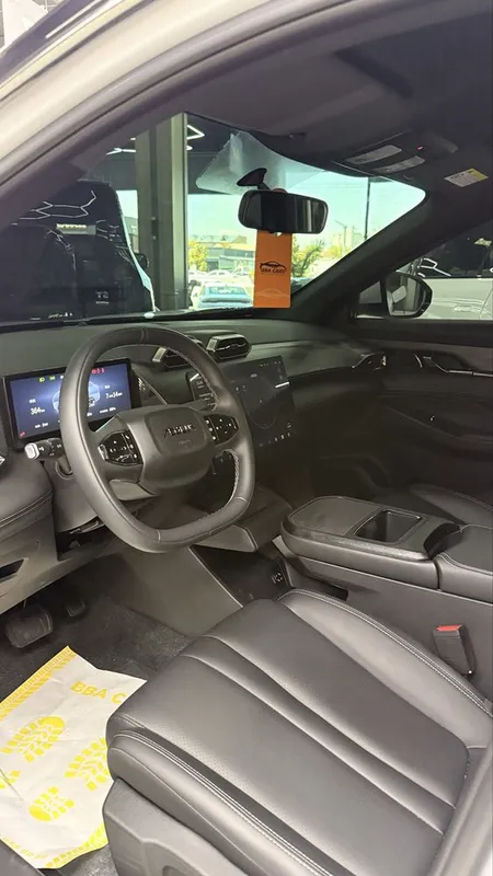 Dongfeng aelus L7 518 km 4 Dongfeng aelus L7 518 km 4