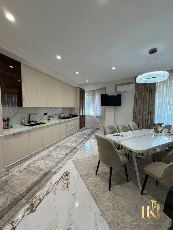 Продаётся 4-комнатная квартира 171 м², 3/9, с ремонтом (Юнусабадский р-н, ориентир: Алайский базар) 3