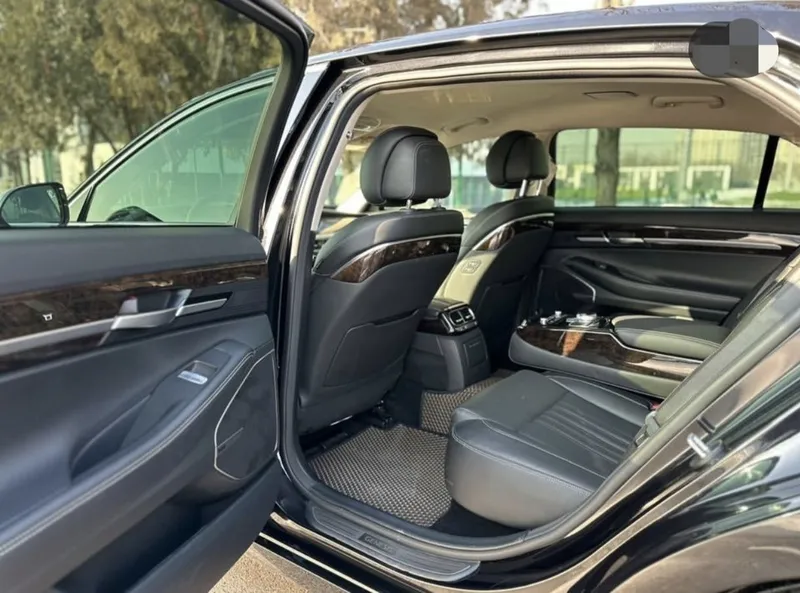 Genesis G90 long VIP xizmati. English speaking driver. VIP Transfer ca — фото 6