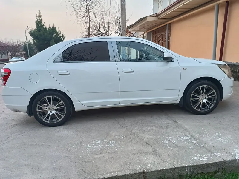 Vossen Diska Balon Brabus Stil 215 50 R17 Holati yaxshi
