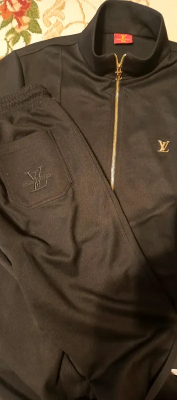 Спортивный мужской костюм Louis Vuitton 3 Спортивный мужской костюм Louis Vuitton 3