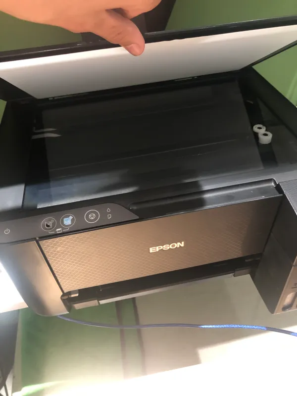 Epson ecotank L3200 oddiy qora va rangli printer 2 Epson ecotank L3200 oddiy qora va rangli printer 2