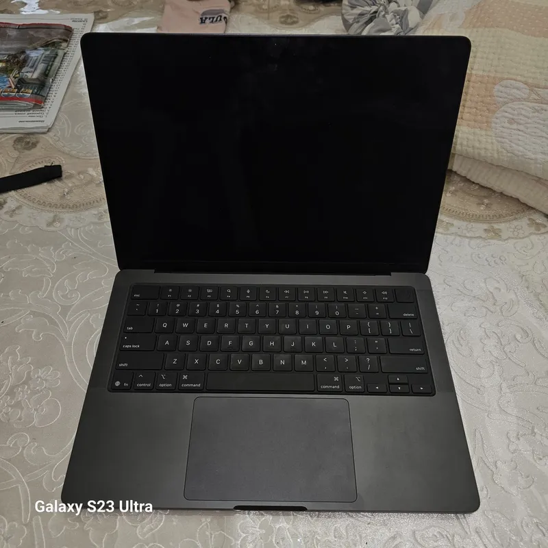 Macbook pro 14inch, 16gb M5