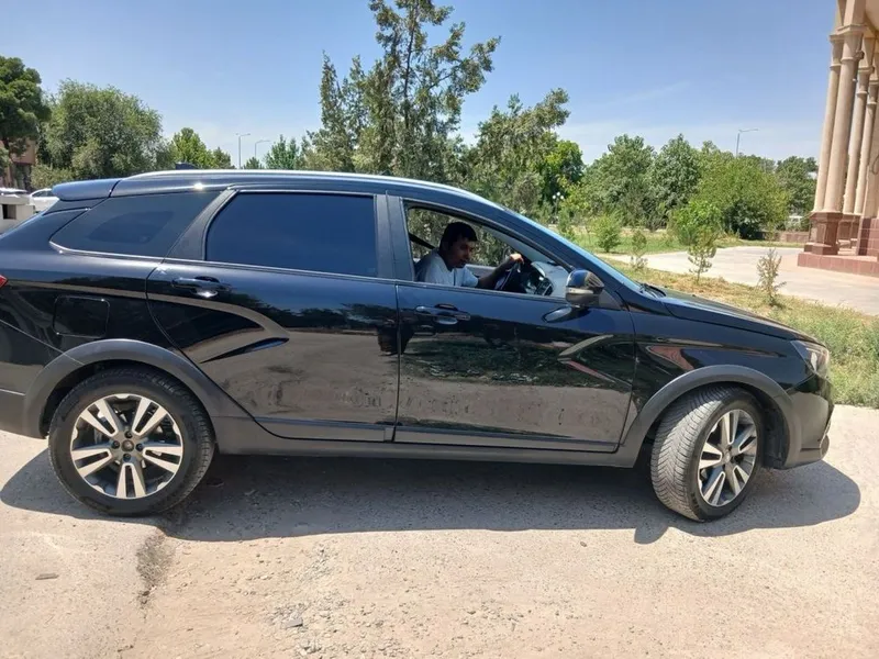 Lada Vesta sw cross 5