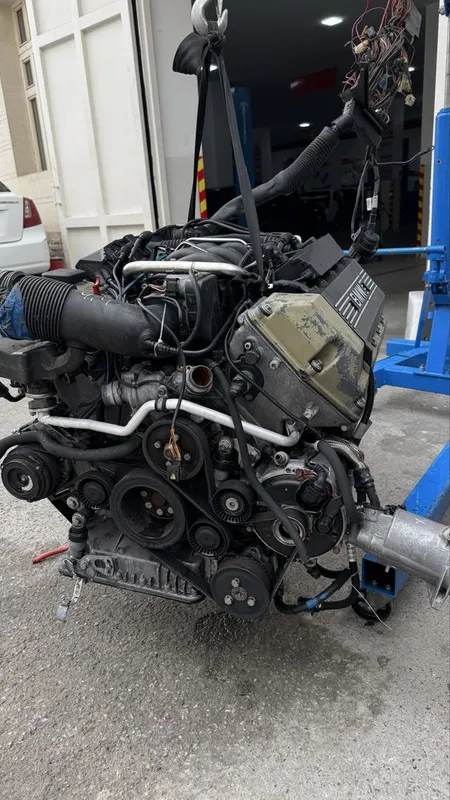 BMW двигатель M62B44