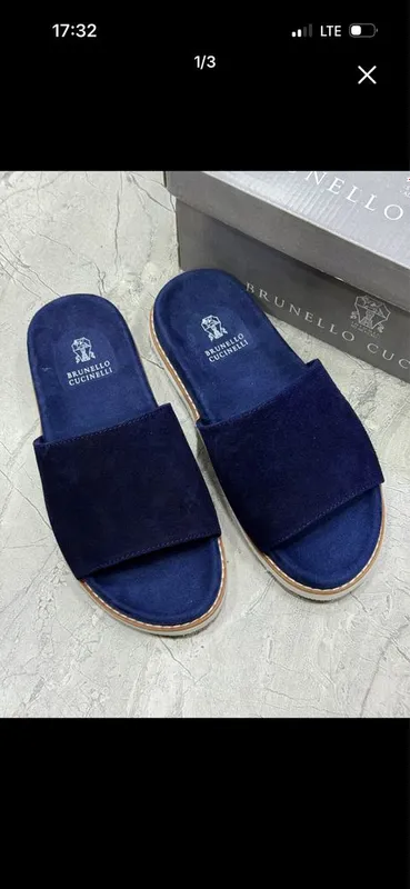 Brunello Cucinelli erkaklar shippaklari, yengil ca qulay