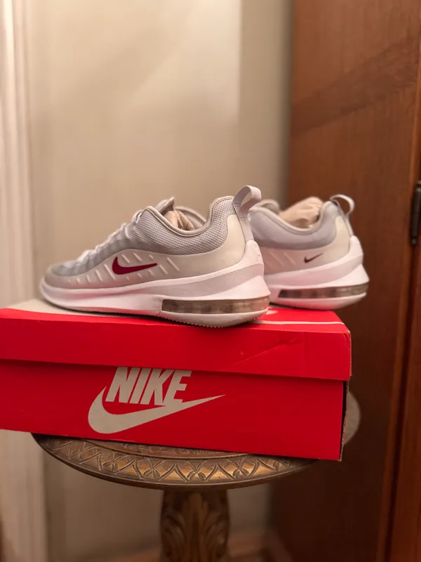 Nike AirMax Axis 2 Nike AirMax Axis 2