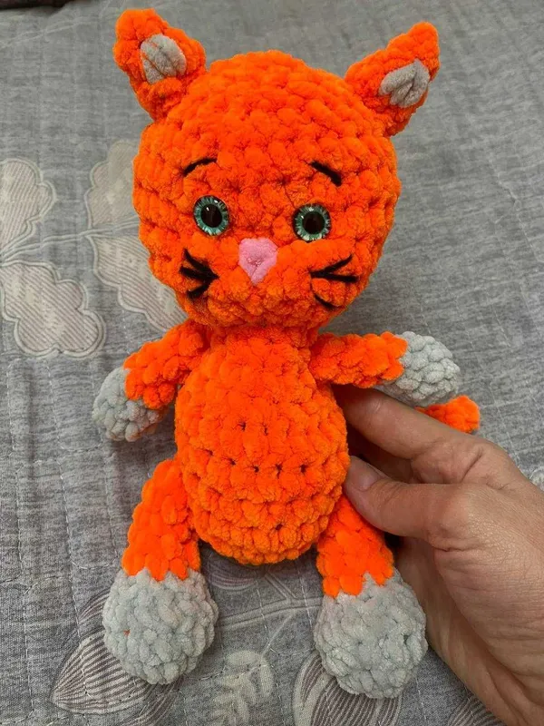 Кошка вязаная игрушка