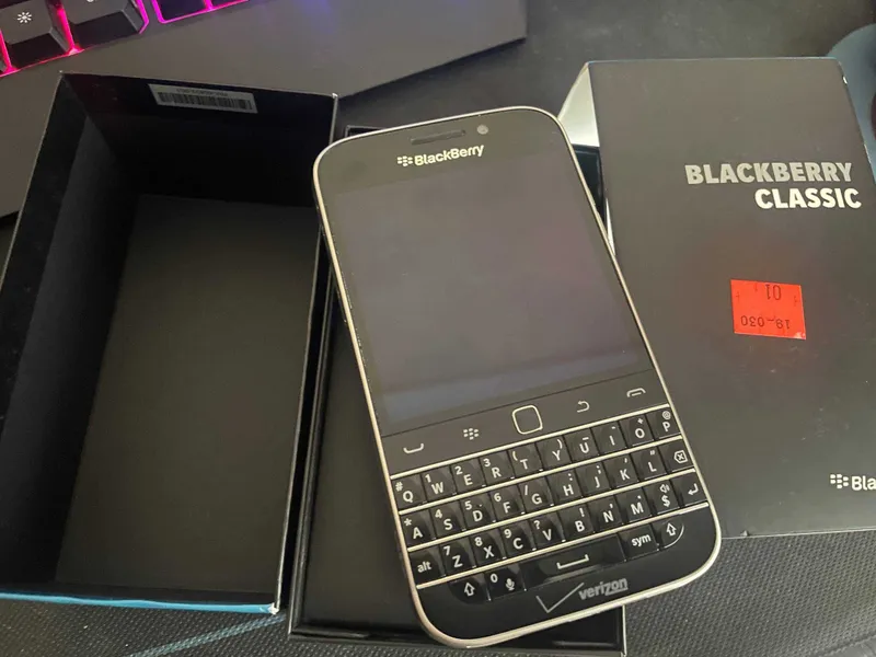 НОВЫЙ BlackBerry Classic (Q20) — Сенсор + Кнопки, в коллекцию 2 НОВЫЙ BlackBerry Classic (Q20) — Сенсор + Кнопки, в коллекцию 2