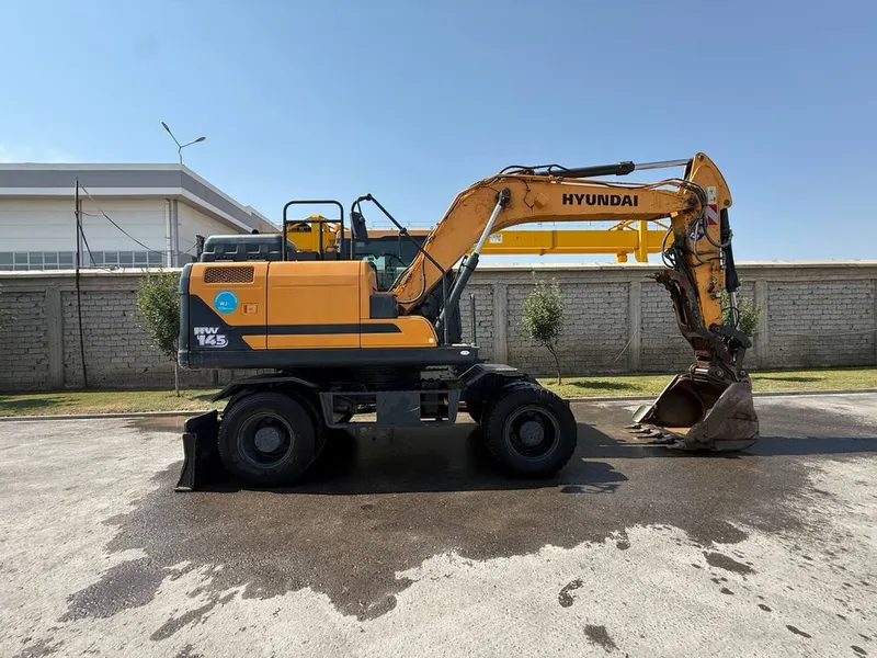 колесный экскаватор Hyundai HW145 2
