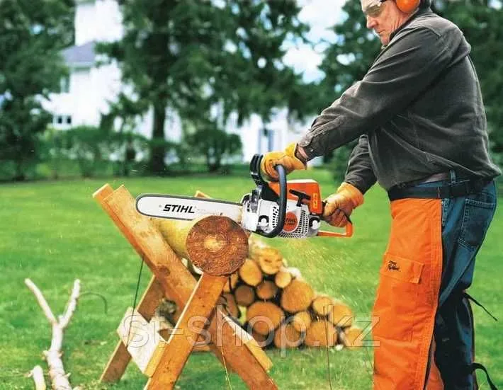 Benzinpila Benzin Arra STIHL MS 250 Бензопила 6 Benzinpila Benzin Arra STIHL MS 250 Бензопила 6