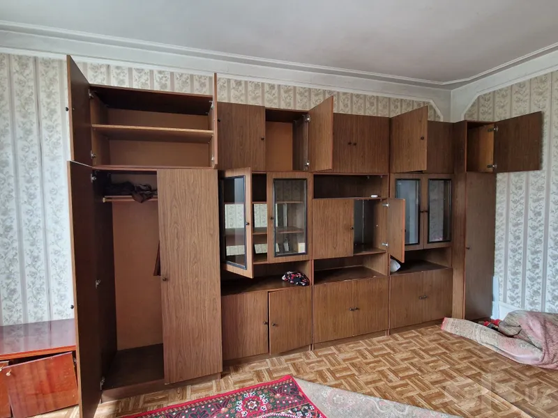 Shkaf mebelniy ishlatilgan 4 Shkaf mebelniy ishlatilgan 4