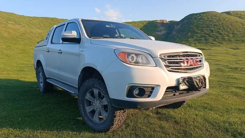 JAC t6 пикап внедорожник