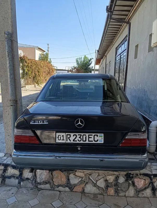 W124 E230 Mercedes Benz sotiladi — фото 1