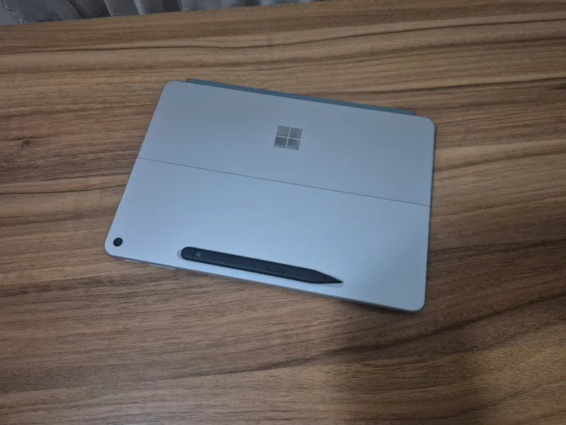 Microsoft Surface Pro 12 — фото 1