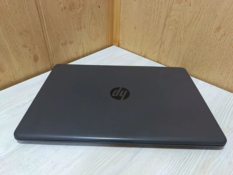 Ноутбук HP (Ryzen 5 3500U)
