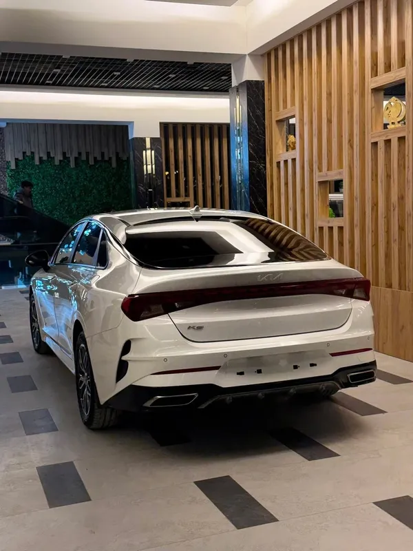 Kia ka5 xolati zor 2022 yil 53.000 yurgan 2 Kia ka5 xolati zor 2022 yil 53.000 yurgan 2