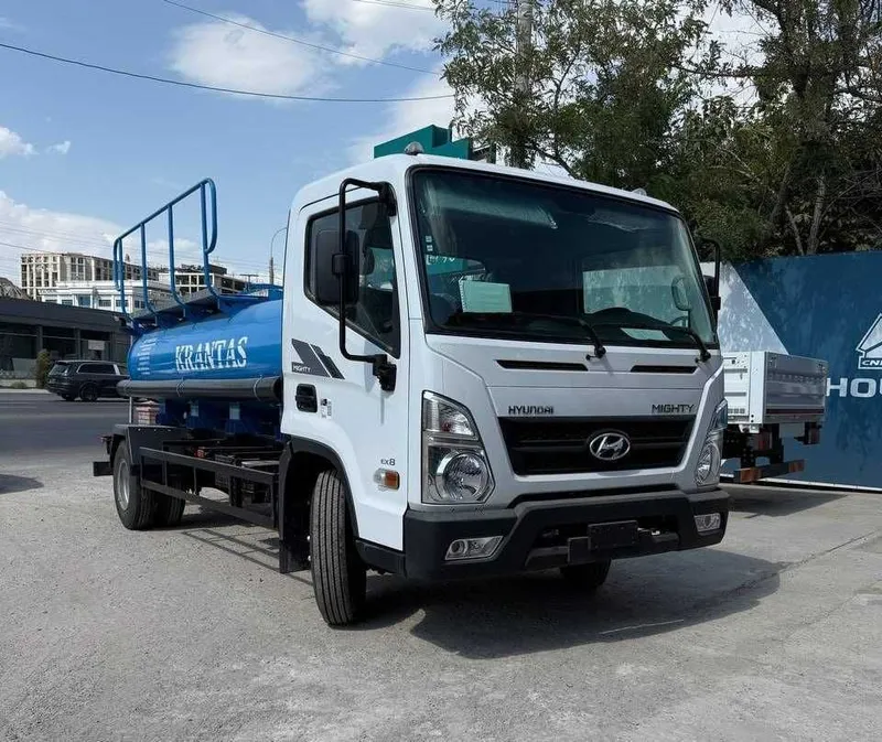 Водовоз HYUNDAI Mighty /EX8 4куб