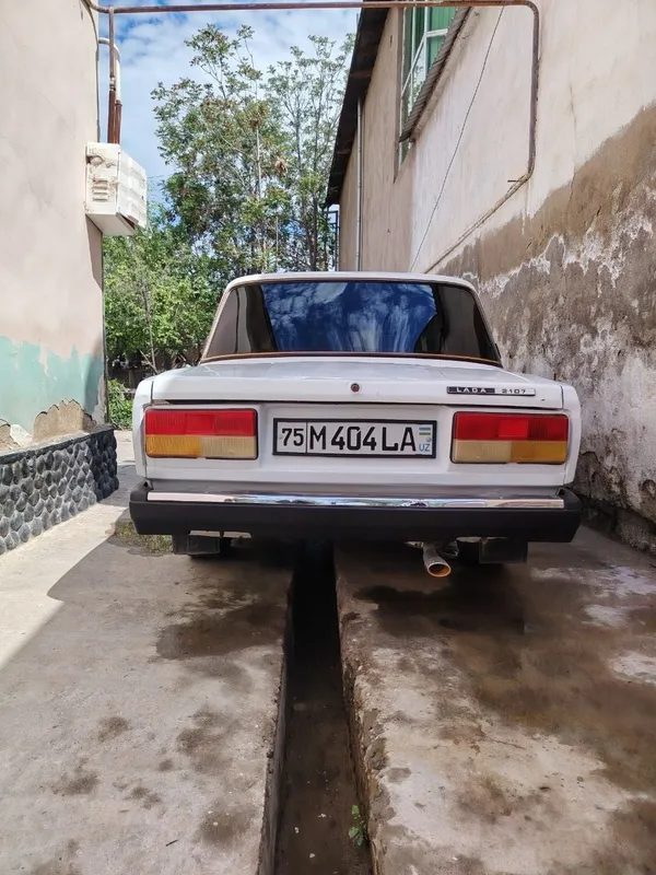 2107 semyorka lada
