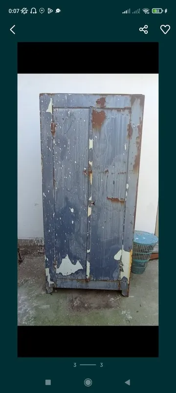 Продается металлический шкаф 2