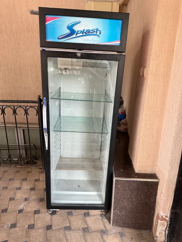Pepsi sovutgichi (vitrinali xolodilnik) sotiladi Pepsi sovutgichi (vitrinali xolodilnik) sotiladi