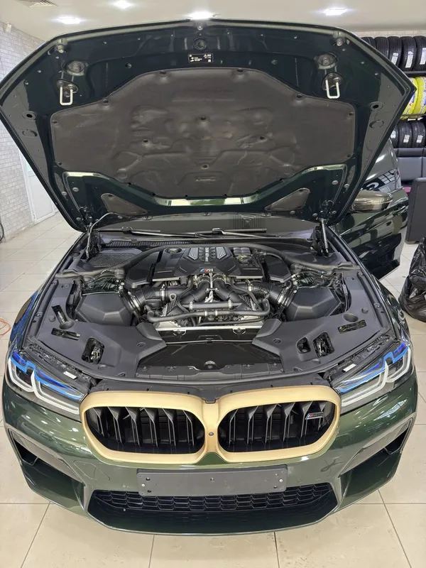 BMW M5 F90 Competition Induvidual — фото 3