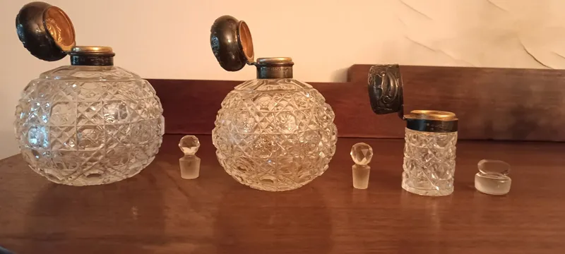 Старинный парфюмерный набор. 1 Старинный парфюмерный набор. 1