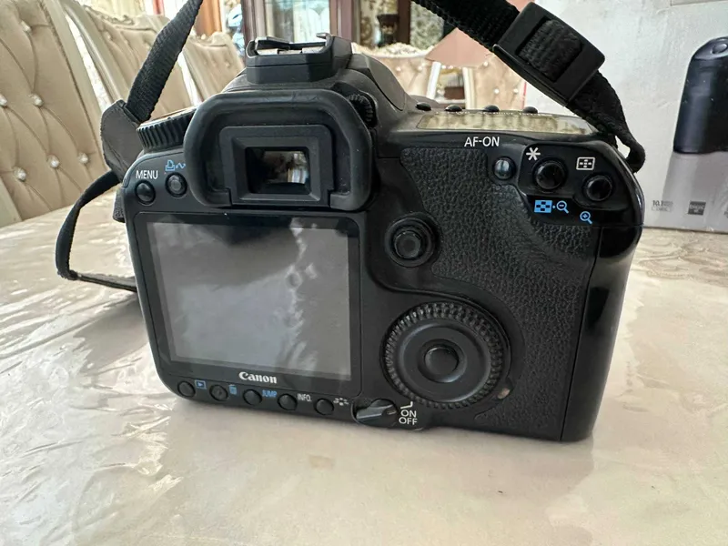 Fotoapparat Canon EOS 40D / A'lo holatda 2 Fotoapparat Canon EOS 40D / A'lo holatda 2