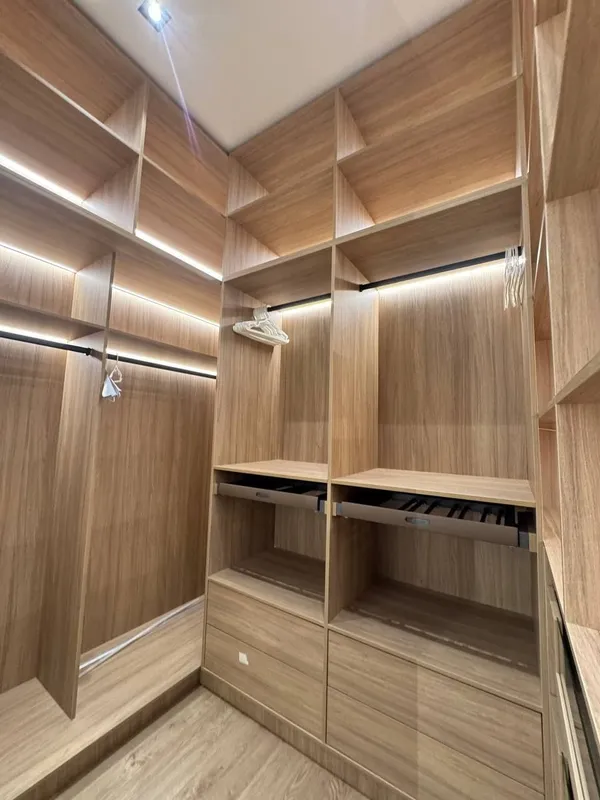 4-комнатная квартира в ЖК Infinity (новостройка), 130 м², 7/14, евро-люкс, с мебелью и техникой 9