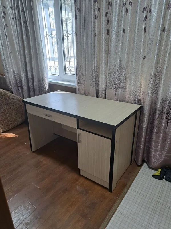 Парта стол новый — фото 1