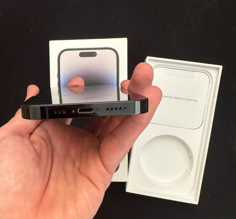 iphone 14 pro black LL\A 4