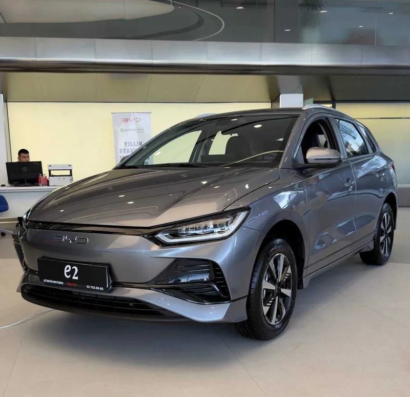 BYD e2 405 km электромобиль